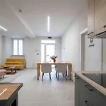 Front - 3 Bedrms With Ac, Free Parking And Wifi Апартаменты Olginate