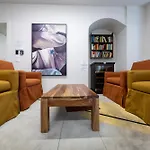 Апартаменты Front - 3 Bedrms With Ac, Free Parking And Wifi Olginate