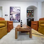 Апартаменты Front - 3 Bedrms With Ac, Free Parking And Wifi Olginate