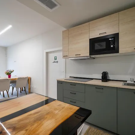 Front - 3 Bedrms With Ac, Free Parking And Wifi * Olginate