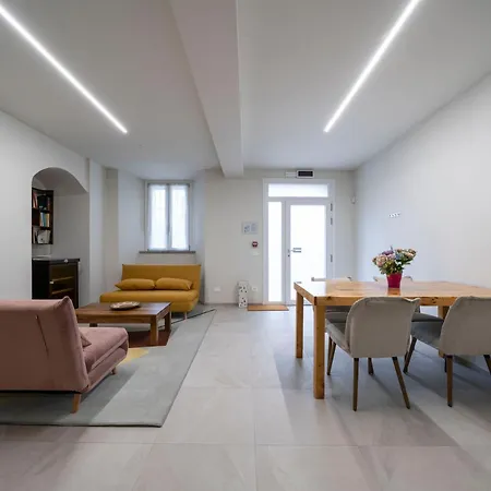 Front - 3 Bedrms With Ac, Free Parking And Wifi Апартаменты *