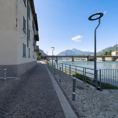 Front - 3 Bedrms With Ac, Free Parking And Wifi *