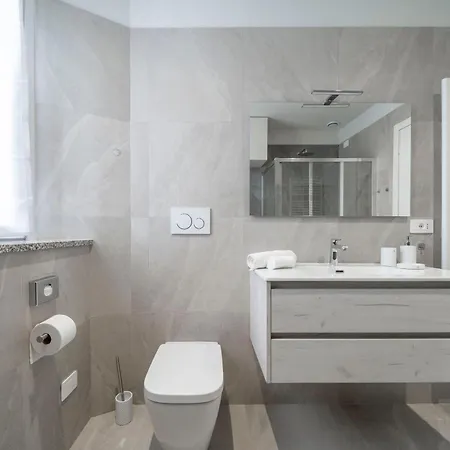 Апартаменты Front - 3 Bedrms With Ac, Free Parking And Wifi Olginate