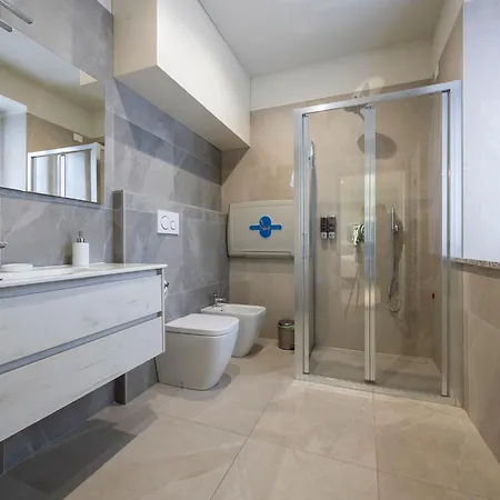 Front - 3 Bedrms With Ac, Free Parking And Wifi Апартаменты *