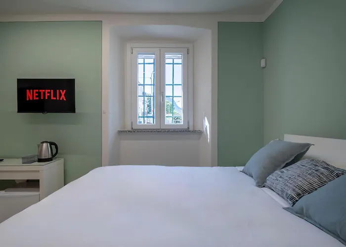 Front - 3 Bedrms With Ac, Free Parking And Wifi Апартаменты Olginate