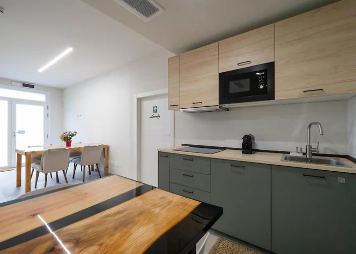 Front - 3 Bedrms With Ac, Free Parking And Wifi * Olginate