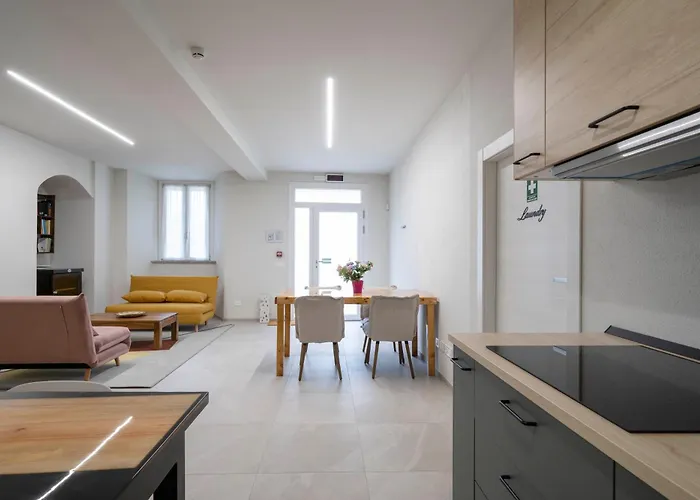 Front - 3 Bedrms With Ac, Free Parking And Wifi Апартаменты Olginate