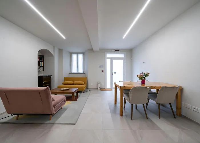 Front - 3 Bedrms With Ac, Free Parking And Wifi Апартаменты *