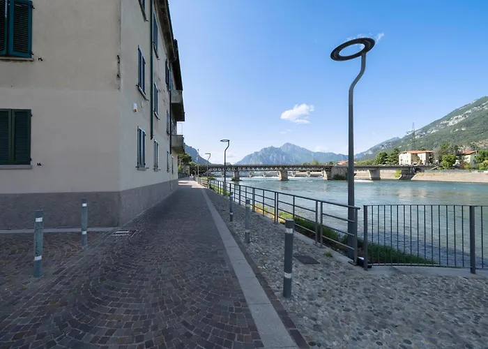 Front - 3 Bedrms With Ac, Free Parking And Wifi *