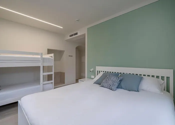 Front - 3 Bedrms With Ac, Free Parking And Wifi Апартаменты Olginate