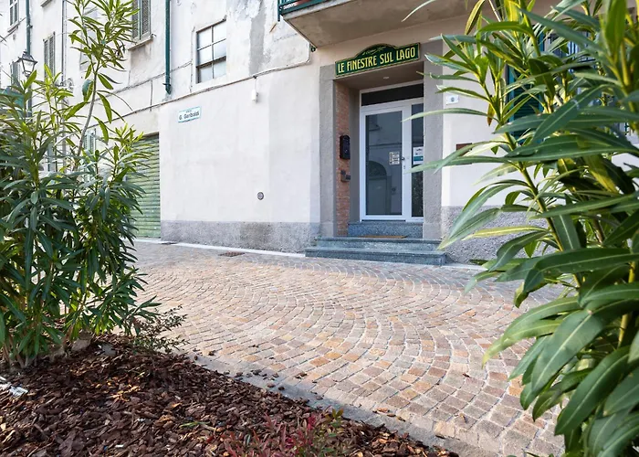 Front - 3 Bedrms With Ac, Free Parking And Wifi *