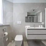 Apartamento Front - 3 Bedrms With Ac, Free Parking And Wifi Olginate