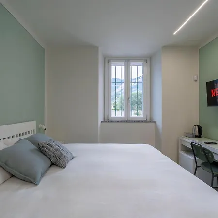 Apartament Front - 3 Bedrms With Ac, Free Parking And Wifi *