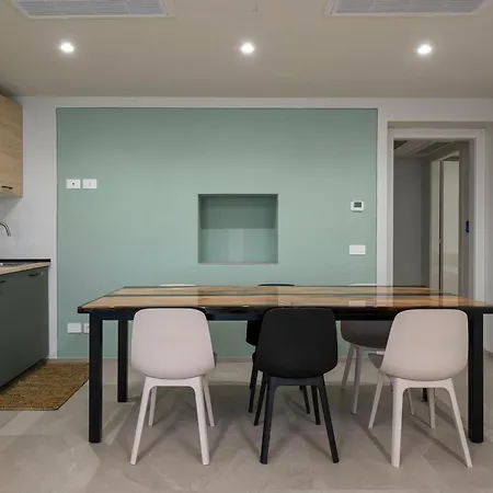 Front - 3 Bedrms With Ac, Free Parking And Wifi Olginate