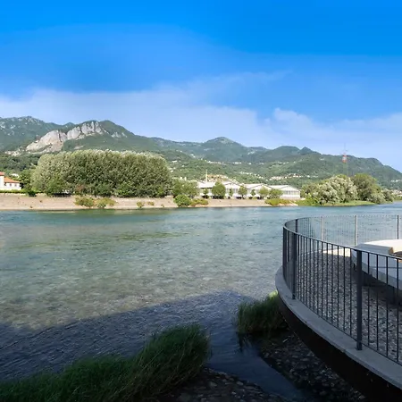 Front - 3 Bedrms With Ac, Free Parking And Wifi Apartament Olginate