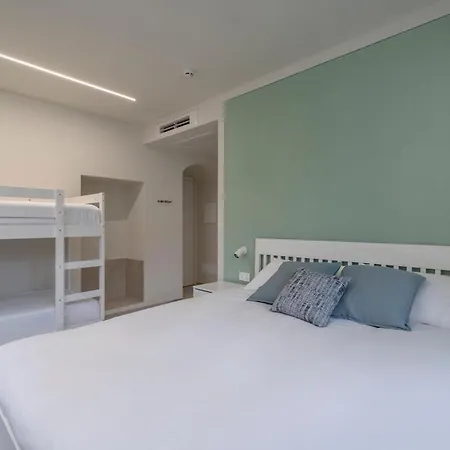 Front - 3 Bedrms With Ac, Free Parking And Wifi Apartament Olginate